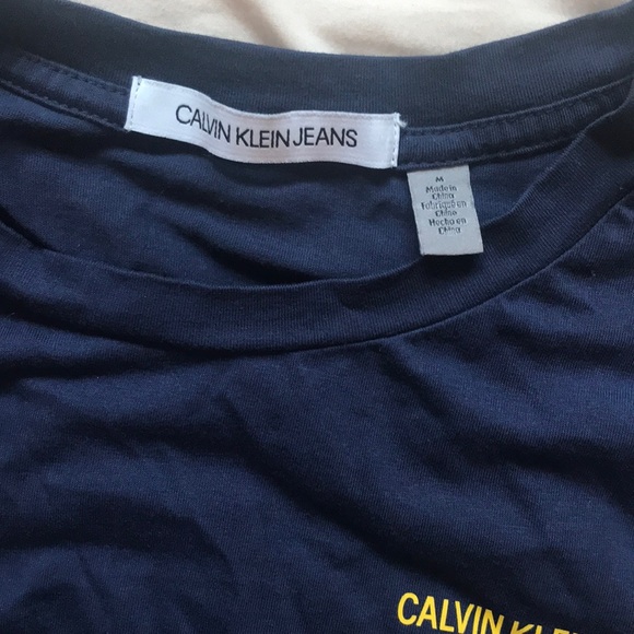 Calvin Klein crop top - Picture 3 of 3